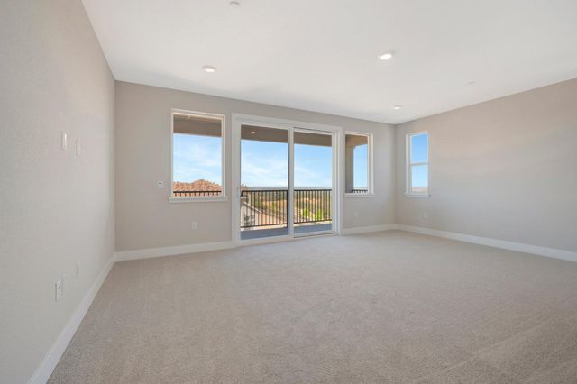 916 Caprock Ln, Bickford Ranch, CA 95648