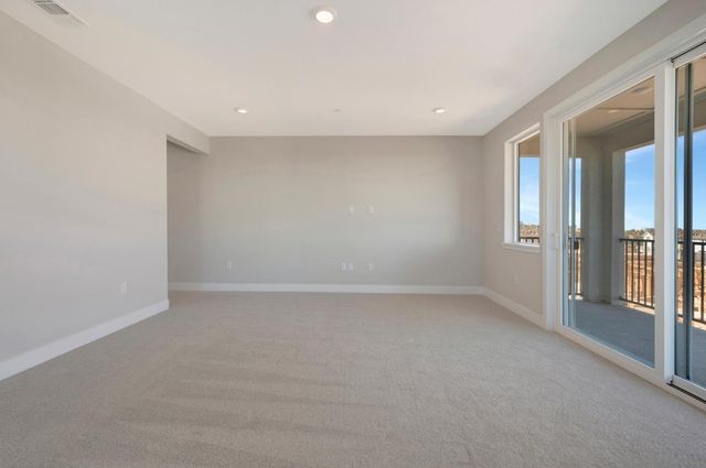 916 Caprock Ln, Bickford Ranch, CA 95648