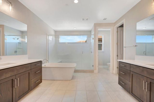 916 Caprock Ln, Bickford Ranch, CA 95648
