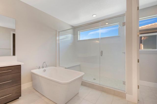 916 Caprock Ln, Bickford Ranch, CA 95648