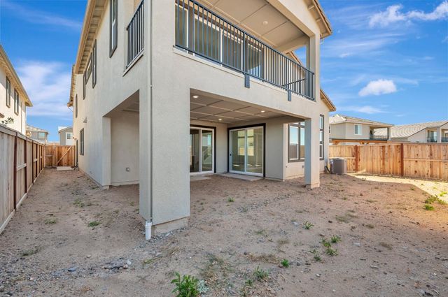 916 Caprock Ln, Bickford Ranch, CA 95648
