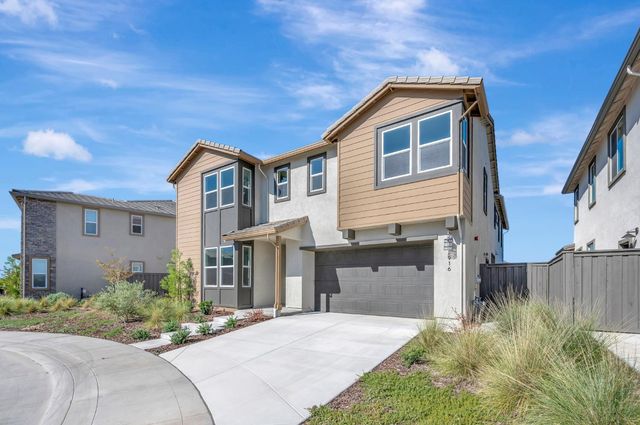 916 Caprock Ln, Bickford Ranch, CA 95648