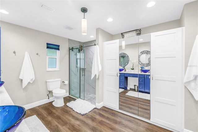 8261 28TH AVENUE N, St Petersburg, FL 33710