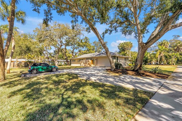 8261 28TH AVENUE N, St Petersburg, FL 33710