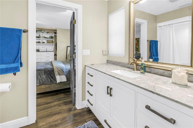 8261 28TH AVENUE N, St Petersburg, FL 33710