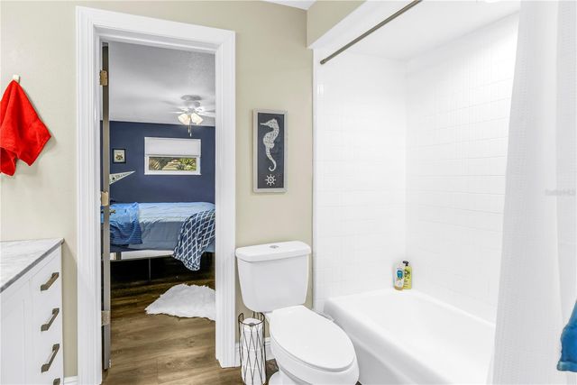 8261 28TH AVENUE N, St Petersburg, FL 33710