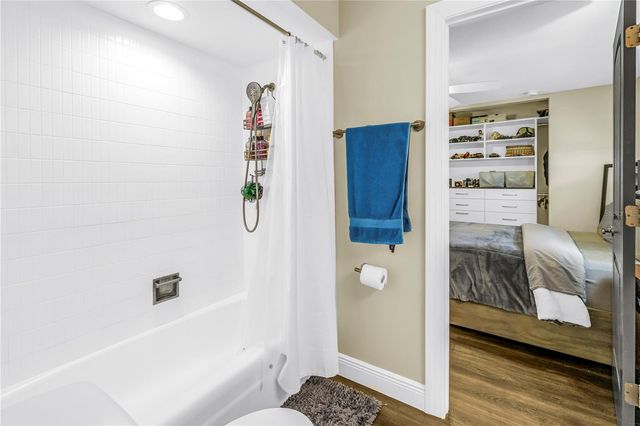 8261 28TH AVENUE N, St Petersburg, FL 33710