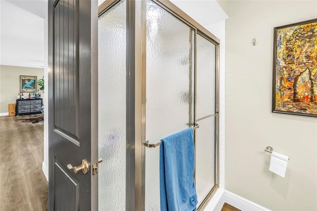 8261 28TH AVENUE N, St Petersburg, FL 33710