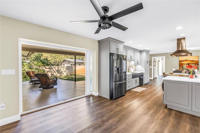 8261 28TH AVENUE N, St Petersburg, FL 33710