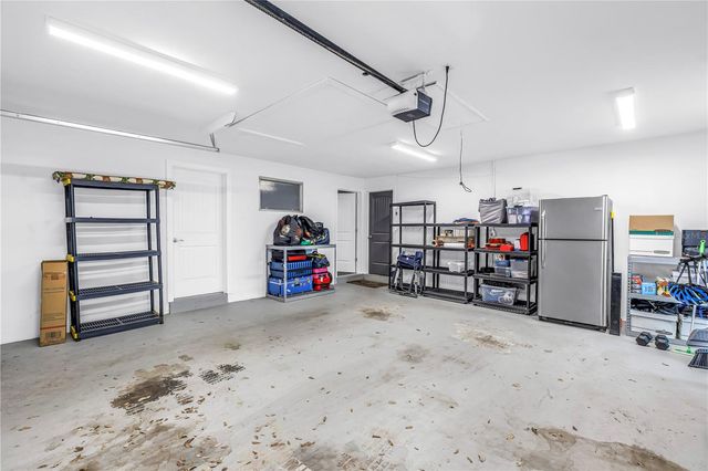 8261 28TH AVENUE N, St Petersburg, FL 33710