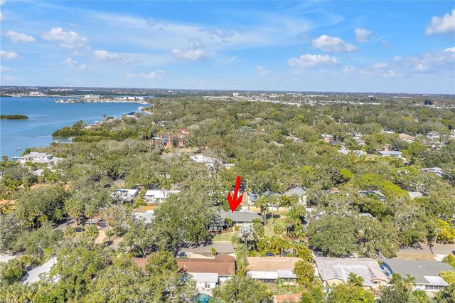 8261 28TH AVENUE N, St Petersburg, FL 33710