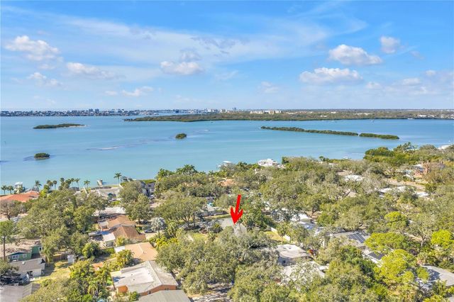 8261 28TH AVENUE N, St Petersburg, FL 33710