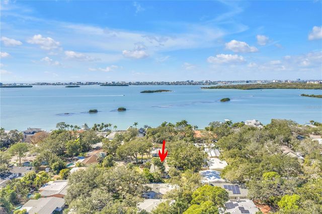 8261 28TH AVENUE N, St Petersburg, FL 33710