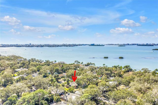 8261 28TH AVENUE N, St Petersburg, FL 33710