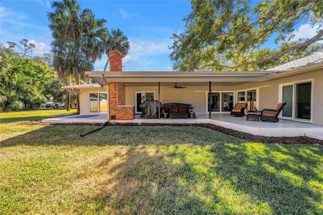 8261 28TH AVENUE N, St Petersburg, FL 33710