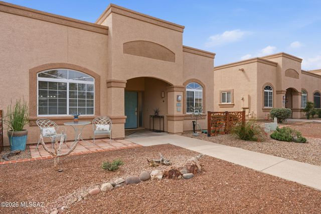 1940 W Demetrie Loop, Green Valley, AZ 85622