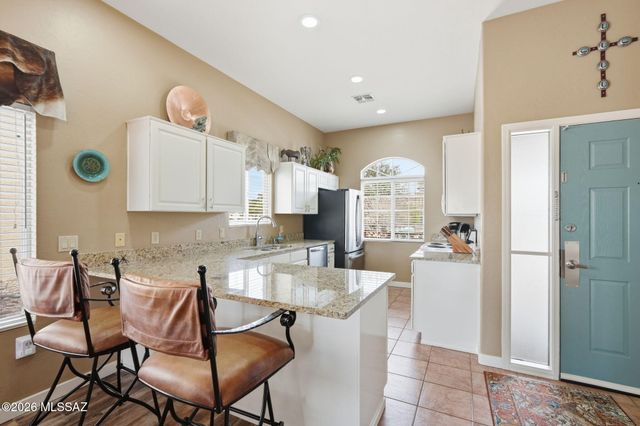 1940 W Demetrie Loop, Green Valley, AZ 85622