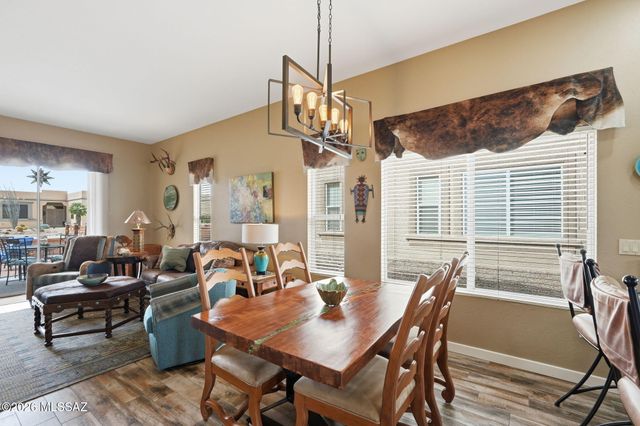 1940 W Demetrie Loop, Green Valley, AZ 85622