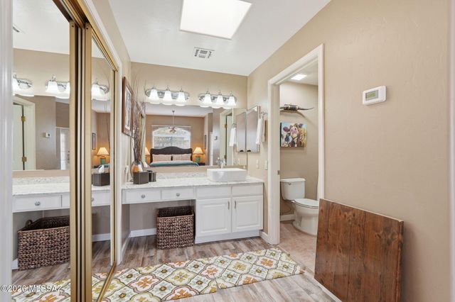 1940 W Demetrie Loop, Green Valley, AZ 85622