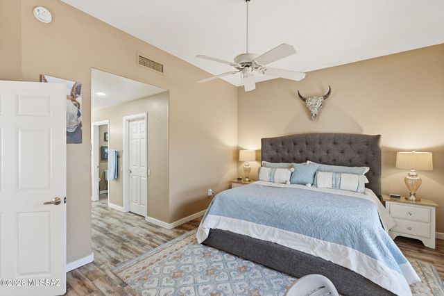 1940 W Demetrie Loop, Green Valley, AZ 85622