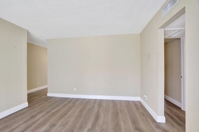 5314 NE 6TH Avenue F20, Oakland Park, FL 33334