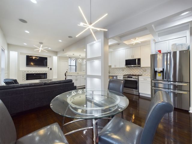 5005 S Prairie Avenue 5005C, Chicago, IL 60615