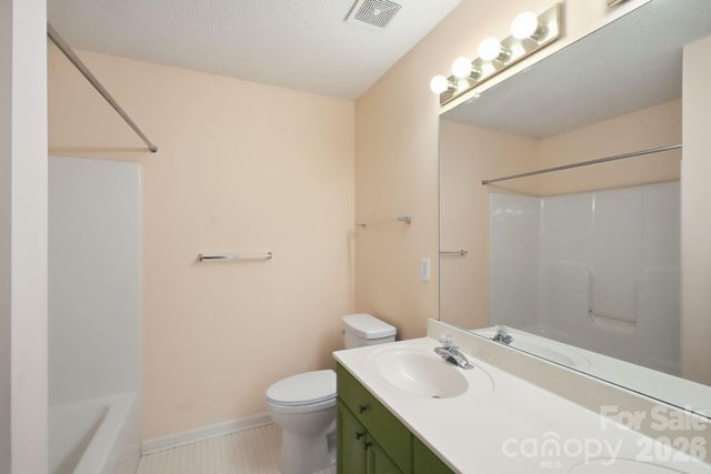 636 Emerald Cove Drive, Charlotte, NC 28262