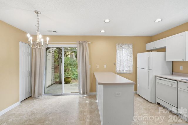 636 Emerald Cove Drive, Charlotte, NC 28262