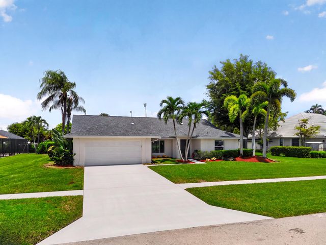 13708 Folkestone Circle, Wellington, FL 33414