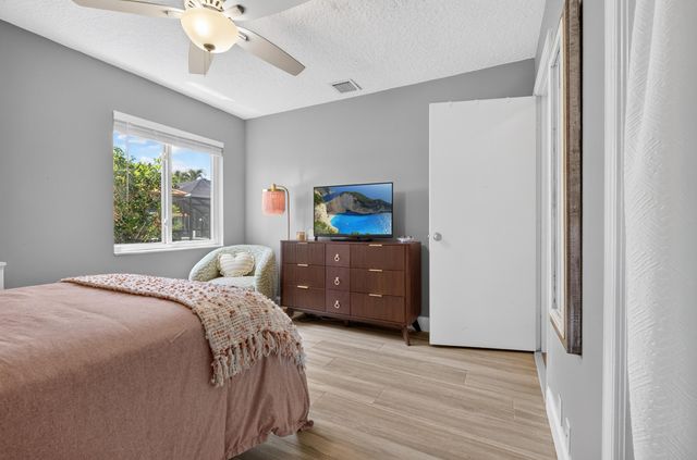 13708 Folkestone Circle, Wellington, FL 33414