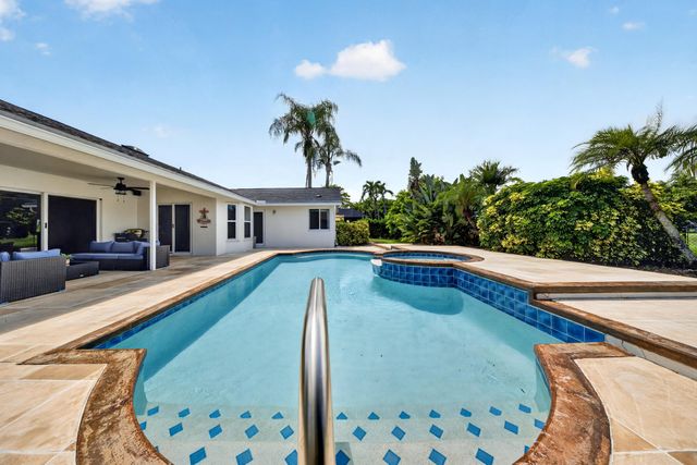 13708 Folkestone Circle, Wellington, FL 33414