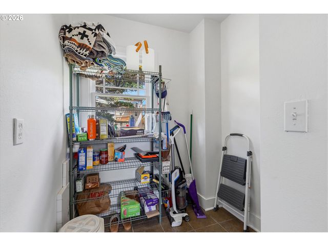 1610 Ne 13TH St, Lincoln City, OR 97367