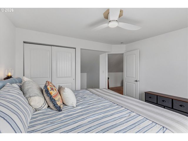1610 Ne 13TH St, Lincoln City, OR 97367