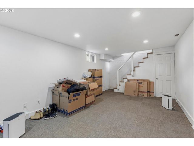 1610 Ne 13TH St, Lincoln City, OR 97367