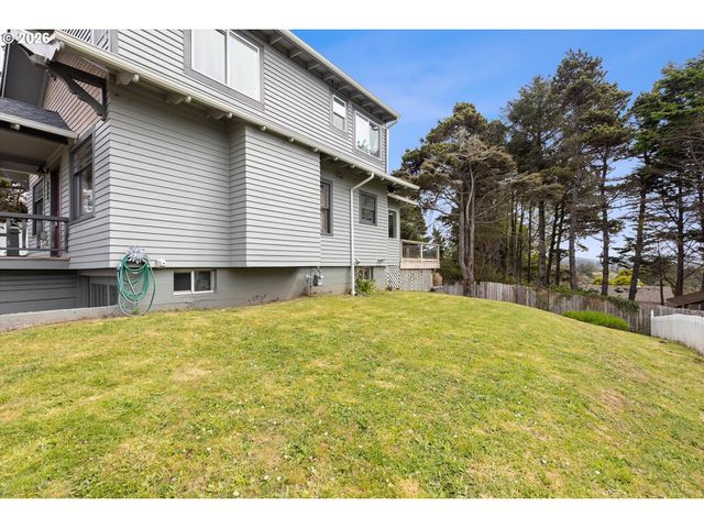 1610 Ne 13TH St, Lincoln City, OR 97367