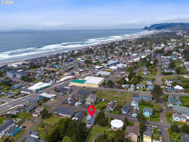 1610 Ne 13TH St, Lincoln City, OR 97367