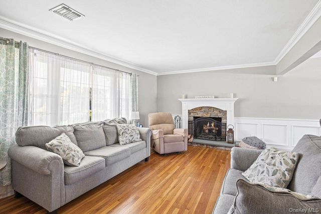 1 Autumn Drive, Hauppauge, NY 11788