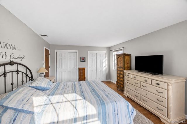 1 Autumn Drive, Hauppauge, NY 11788