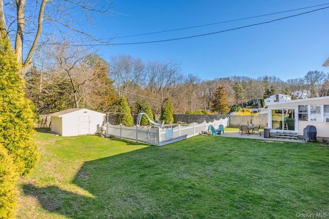 1 Autumn Drive, Hauppauge, NY 11788