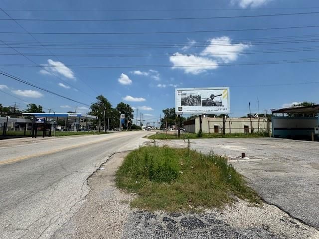 1602 Collingsworth Street Street, Houston, TX 77009