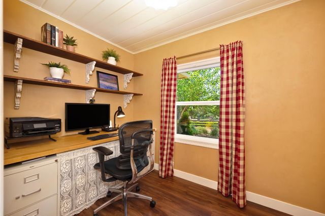 6200 Mahala Dr, Carmichael, CA 95608