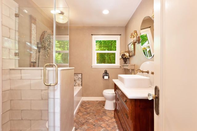 6200 Mahala Dr, Carmichael, CA 95608