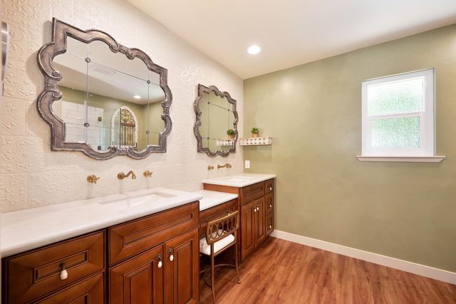 6200 Mahala Dr, Carmichael, CA 95608