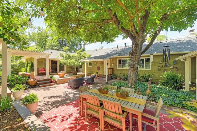 6200 Mahala Dr, Carmichael, CA 95608