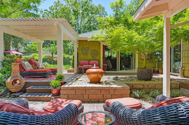 6200 Mahala Dr, Carmichael, CA 95608