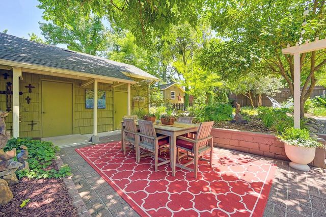 6200 Mahala Dr, Carmichael, CA 95608