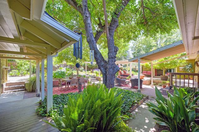 6200 Mahala Dr, Carmichael, CA 95608