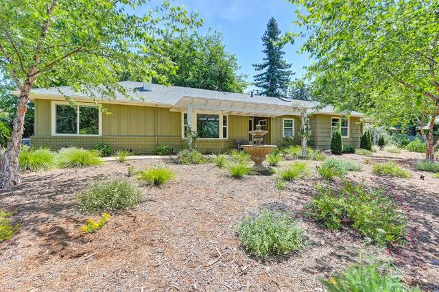 6200 Mahala Dr, Carmichael, CA 95608