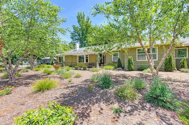 6200 Mahala Dr, Carmichael, CA 95608