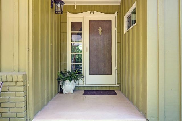 6200 Mahala Dr, Carmichael, CA 95608